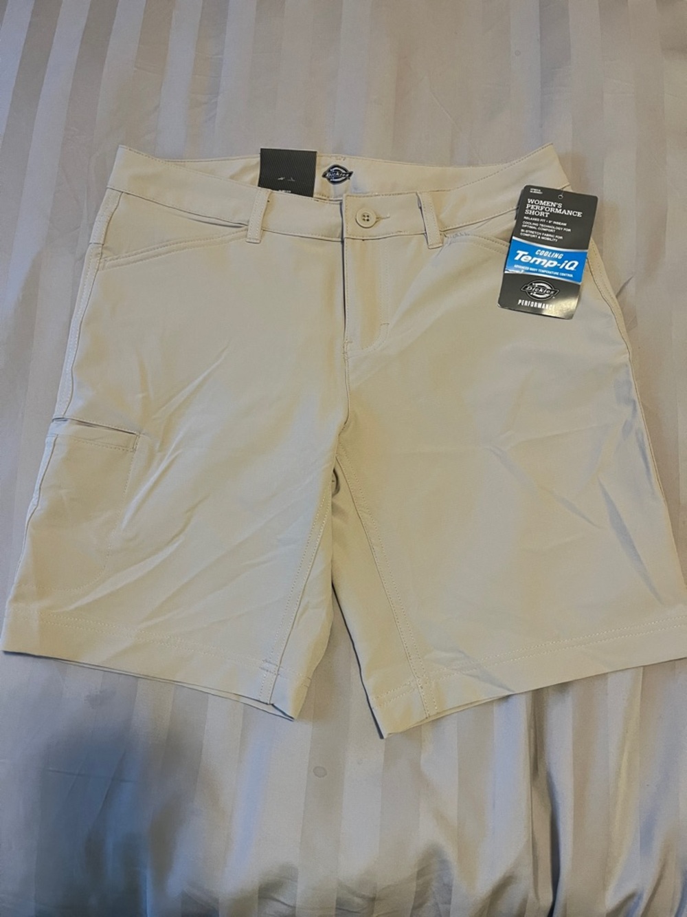 Dickies Women's Performance Shorts - Khaki Beige